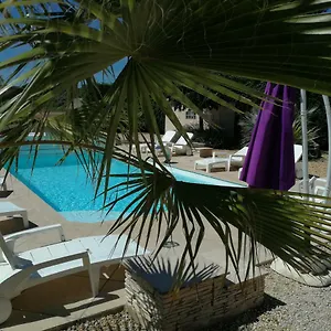 https://les-gites-de-kevinou.hotels-rhonealpes.com